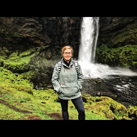 Meet your Posher, Meredith - Picture 1 of 1